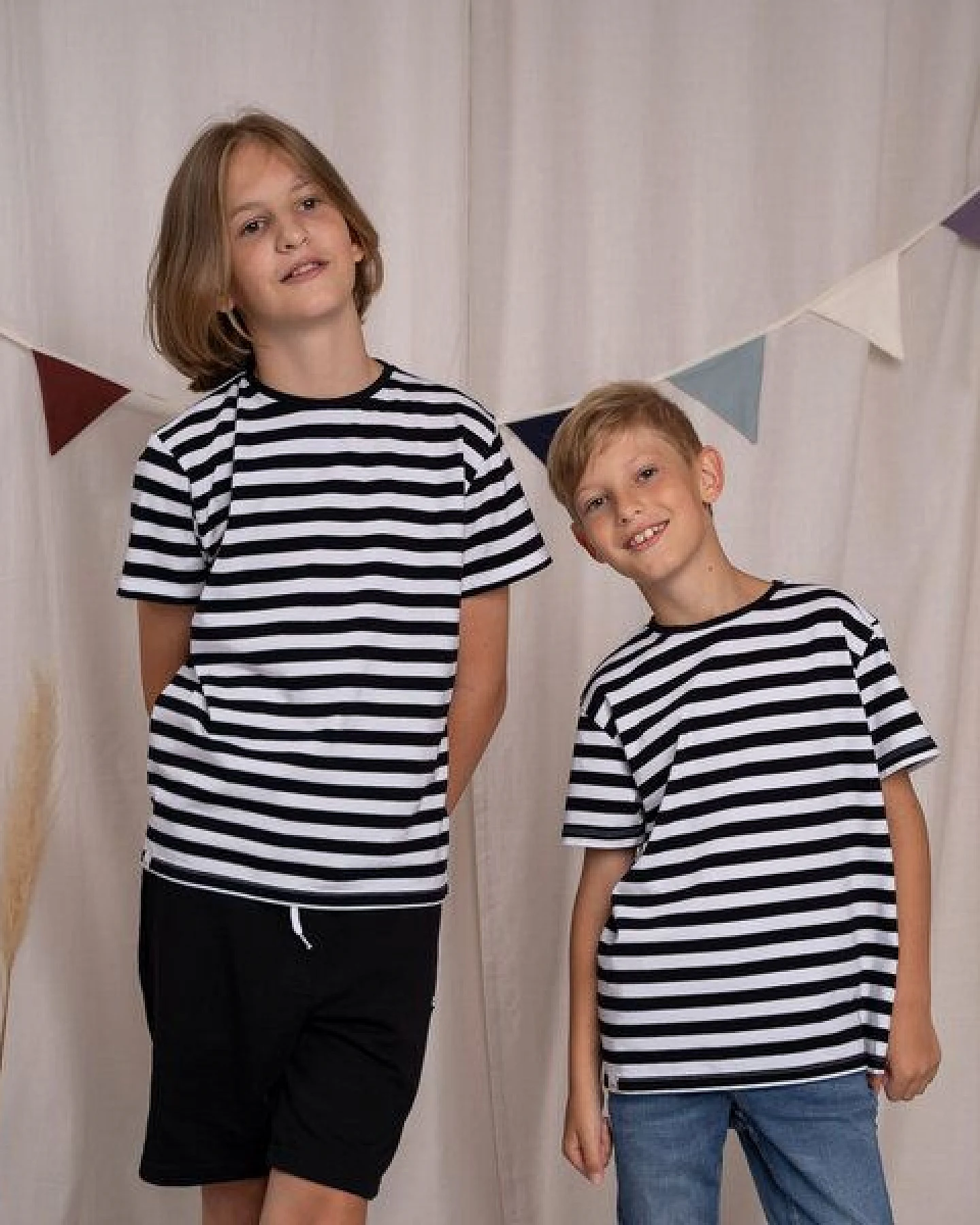 Vresh Clothing Mini Streivenhörnchen - Gestreiftes T-Shirt aus Biobaumwolle – Ansicht 2