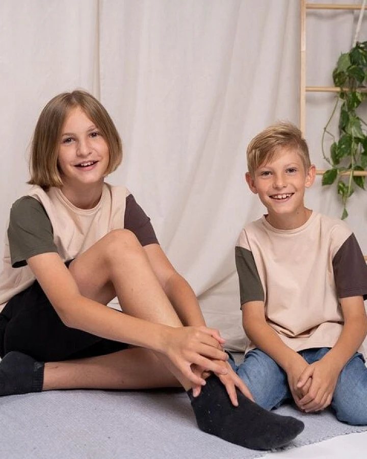 Vresh Clothing Mini Avve - 3-Farbiges Kinder T-Shirt aus Biobaumwolle