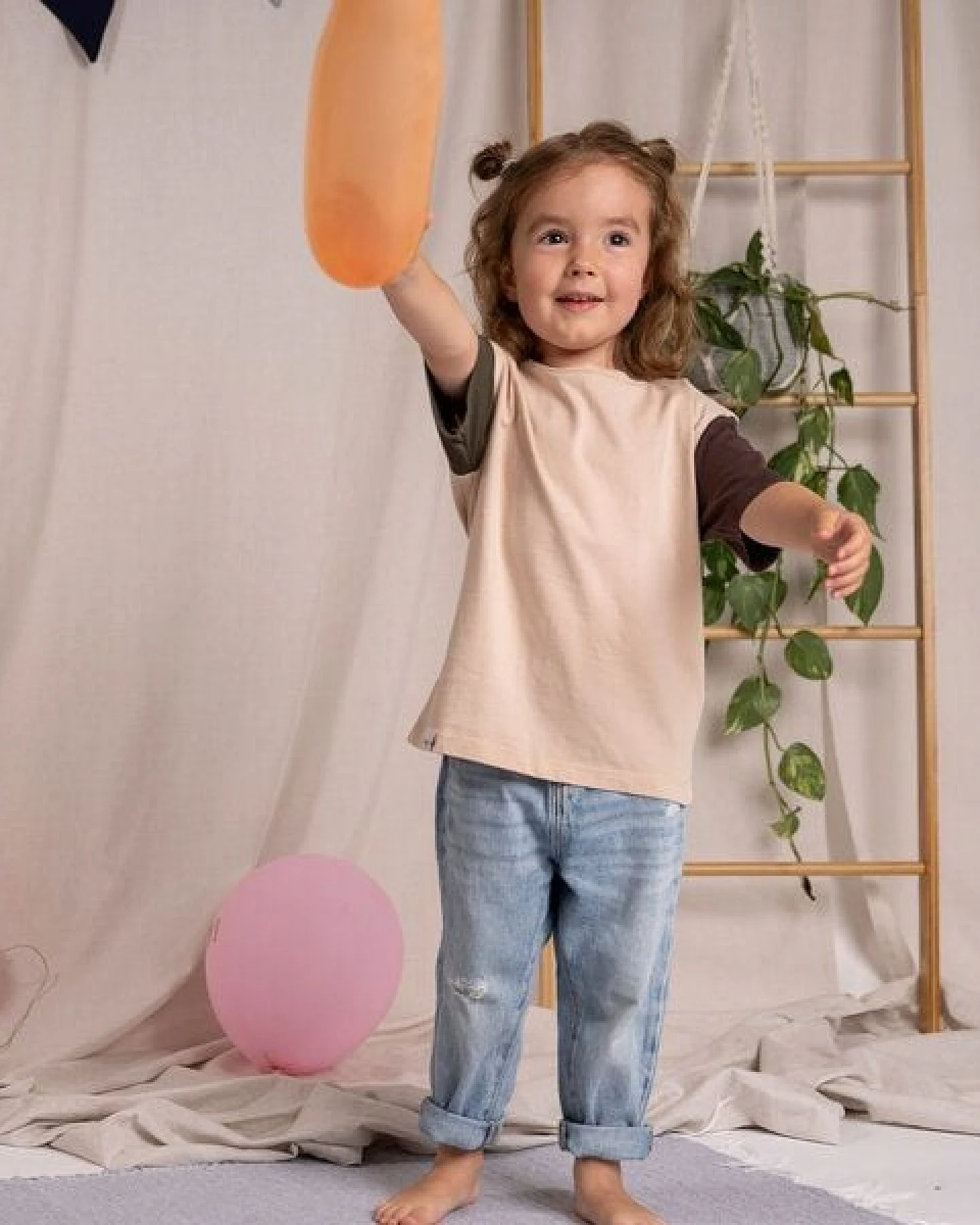 Vresh Clothing Mini Avve - 3-Farbiges Kinder T-Shirt aus Biobaumwolle – Ansicht 3