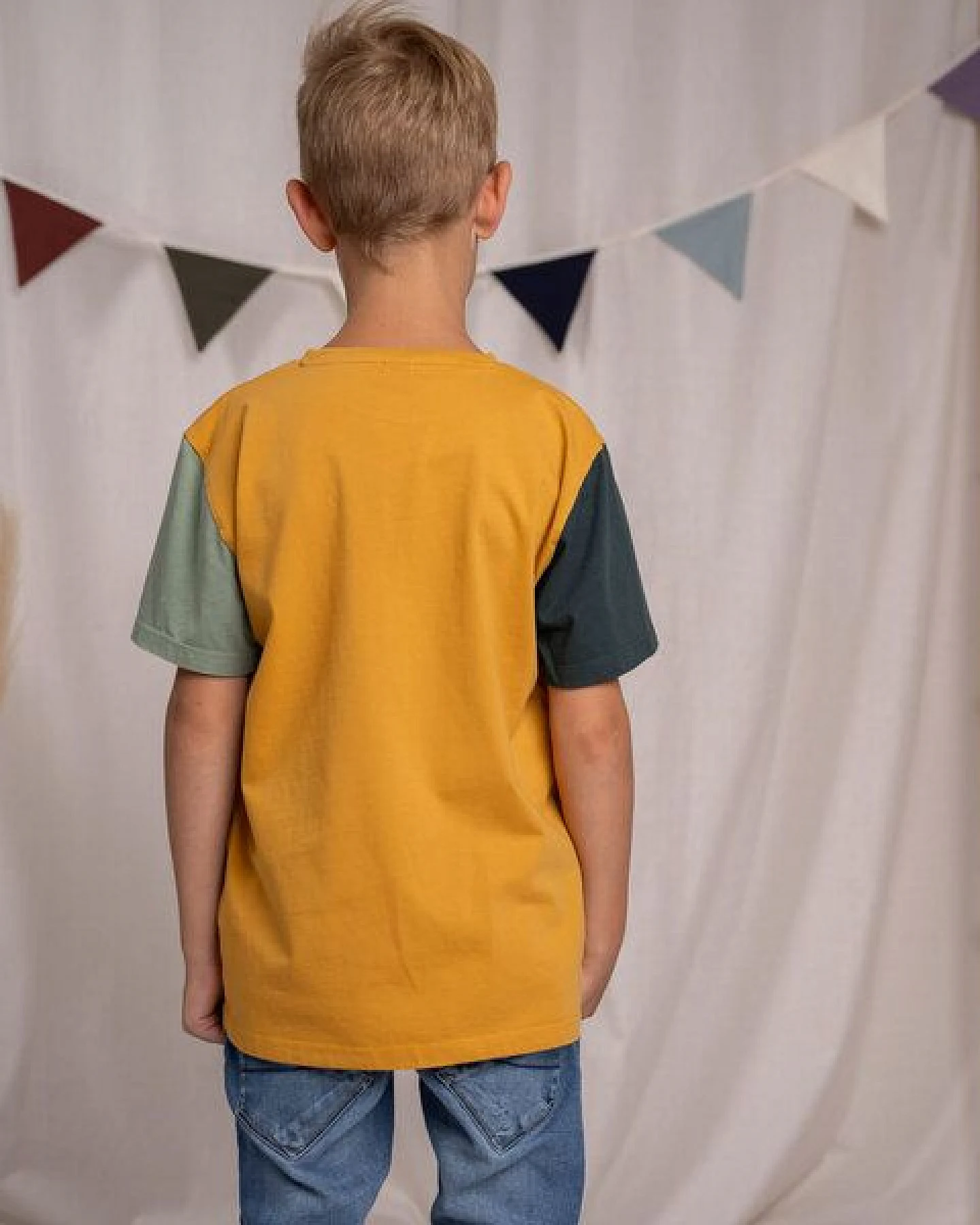 Vresh Clothing Mini Avve - 3-Farbiges Kinder T-Shirt aus Biobaumwolle – Ansicht 2
