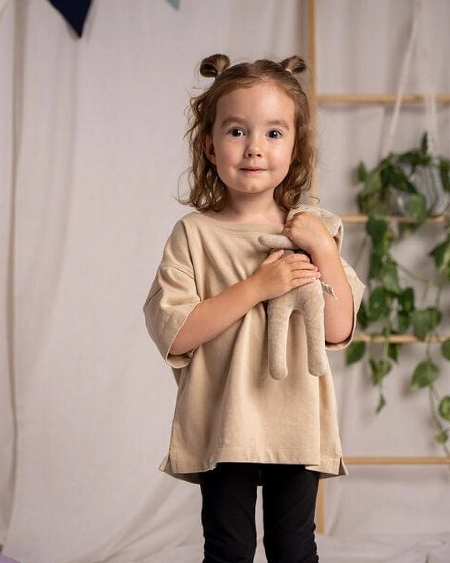 Vresh Clothing Mini Vlamingo - Oversized Kinder T-Shirt aus dicker Biobaumwolle – Ansicht 3