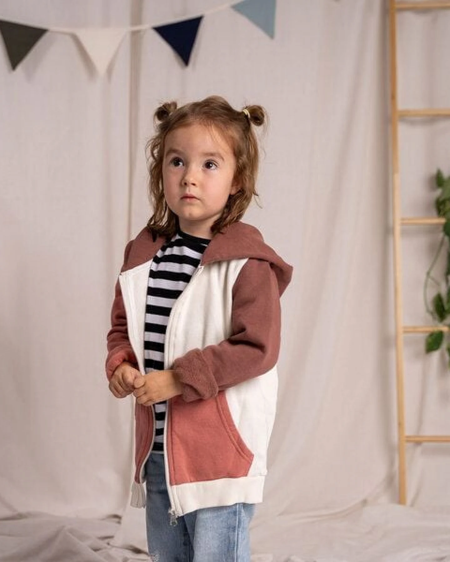 Vresh Clothing Mini Vischi - Kinder Zip-Hoodie aus Biobaumwolle – Ansicht 4