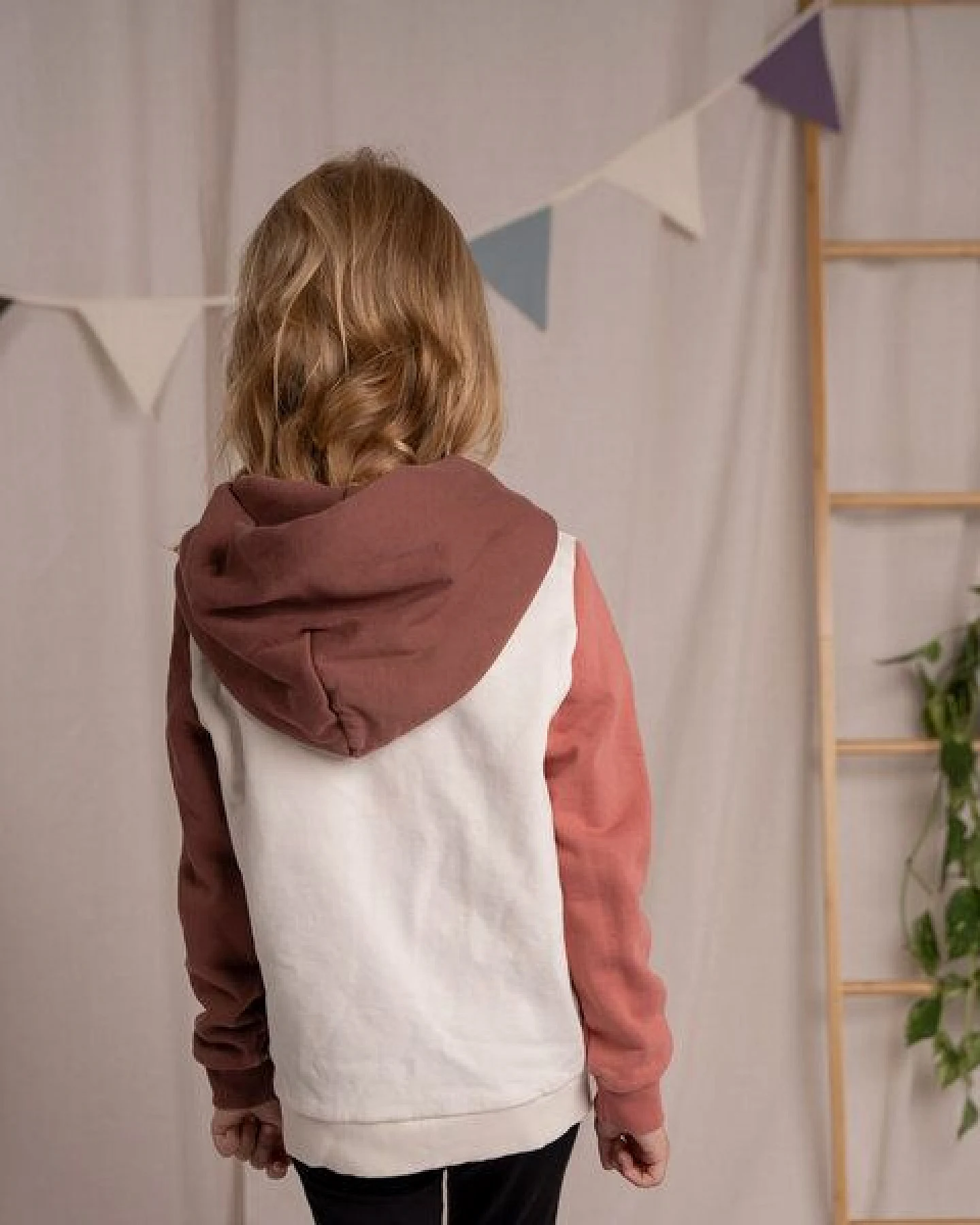 Vresh Clothing Mini Vischi - Kinder Zip-Hoodie aus Biobaumwolle – Ansicht 2