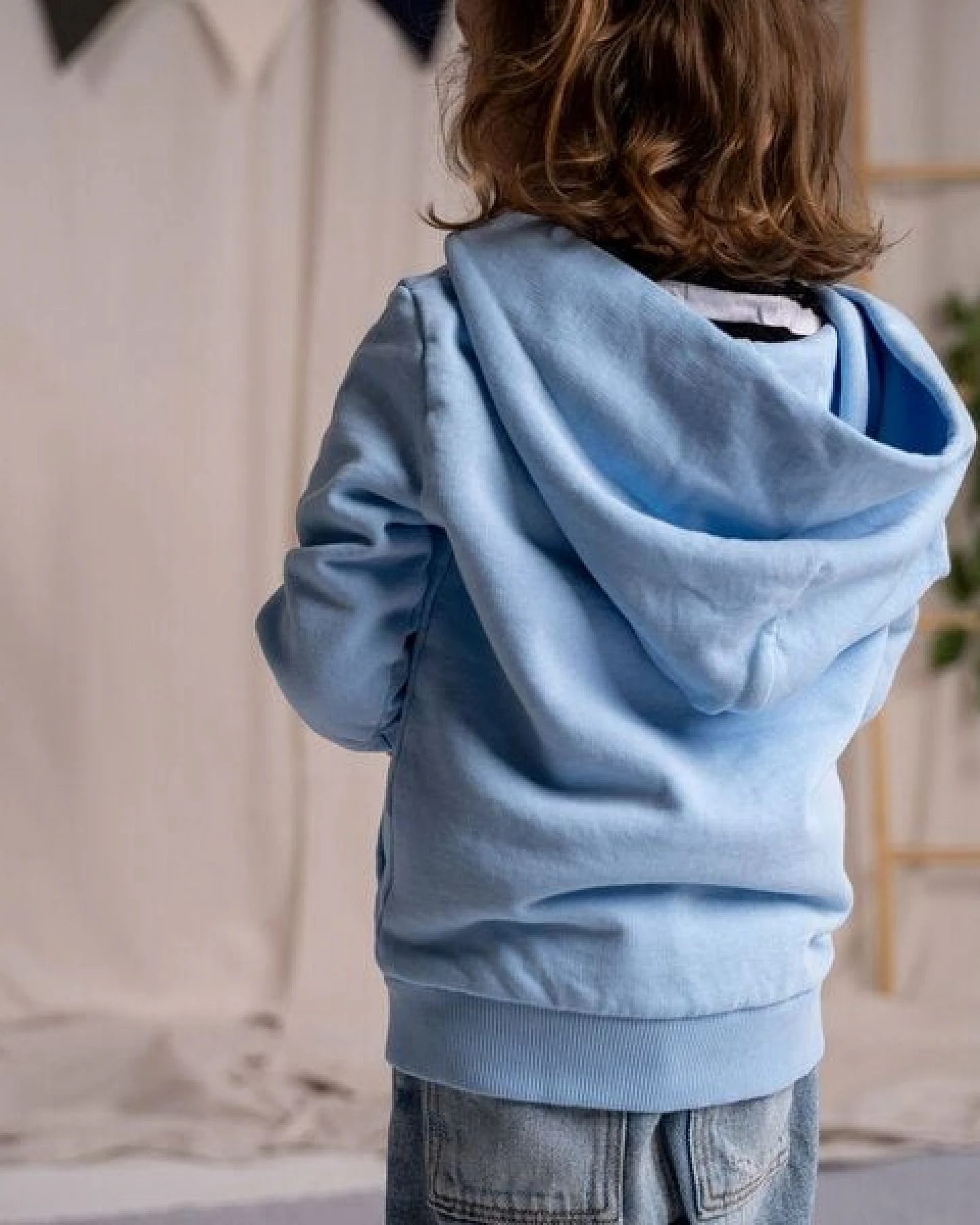 Vresh Clothing Mini Vischi - Kinder Zip-Hoodie aus Biobaumwolle – Ansicht 3