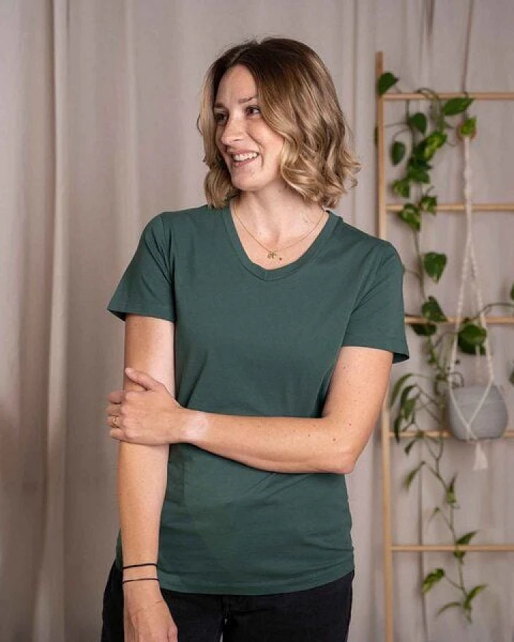 Vresh Clothing Vroni - V-Neck T-Shirt aus Biobaumwolle