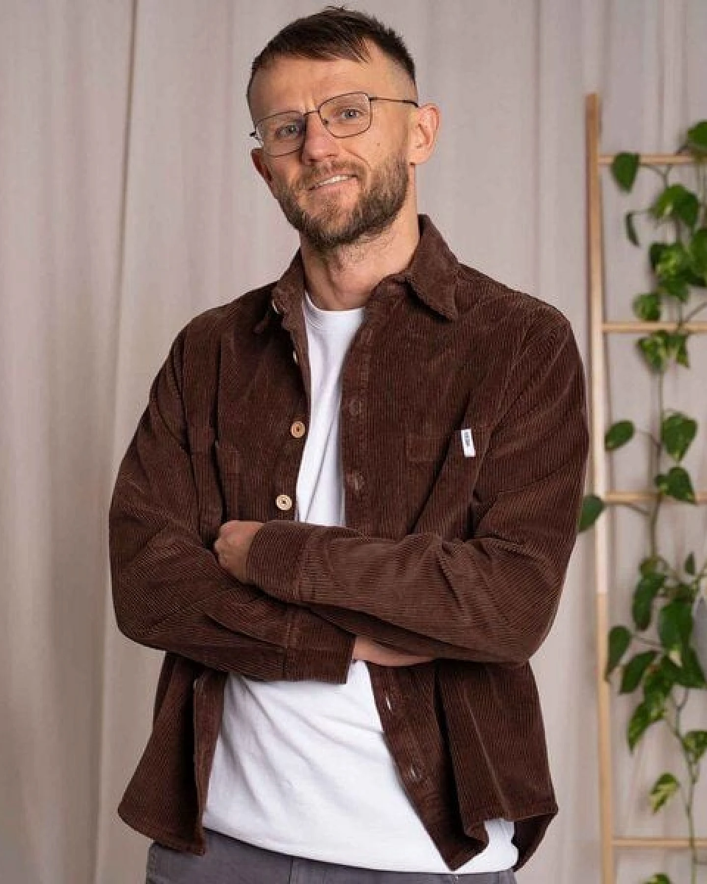 Vresh Clothing Vinley - Cord Hemd aus Biobaumwolle – Ansicht 3
