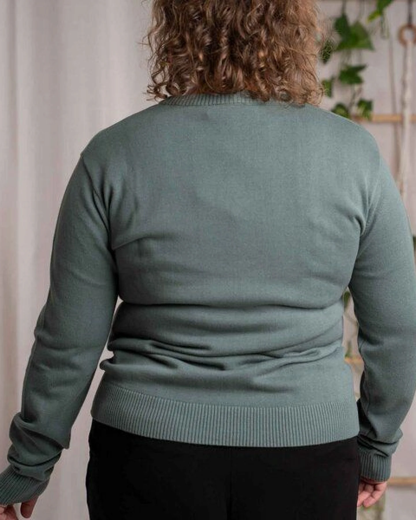 Vresh Clothing Vrenja, Klassischer Strickpullover aus Biobaumwolle – Ansicht 3