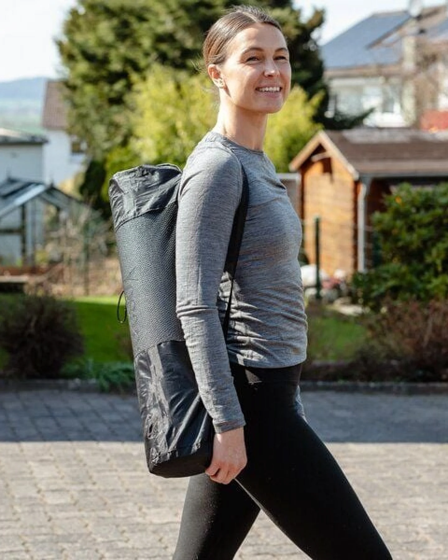 Yosana Yogamatte inkl. Tragetasche, Made in Germany, rutschfeste OEKO-TEX100 geprüfte Yoga Matte (Anthrazit) – Ansicht 4
