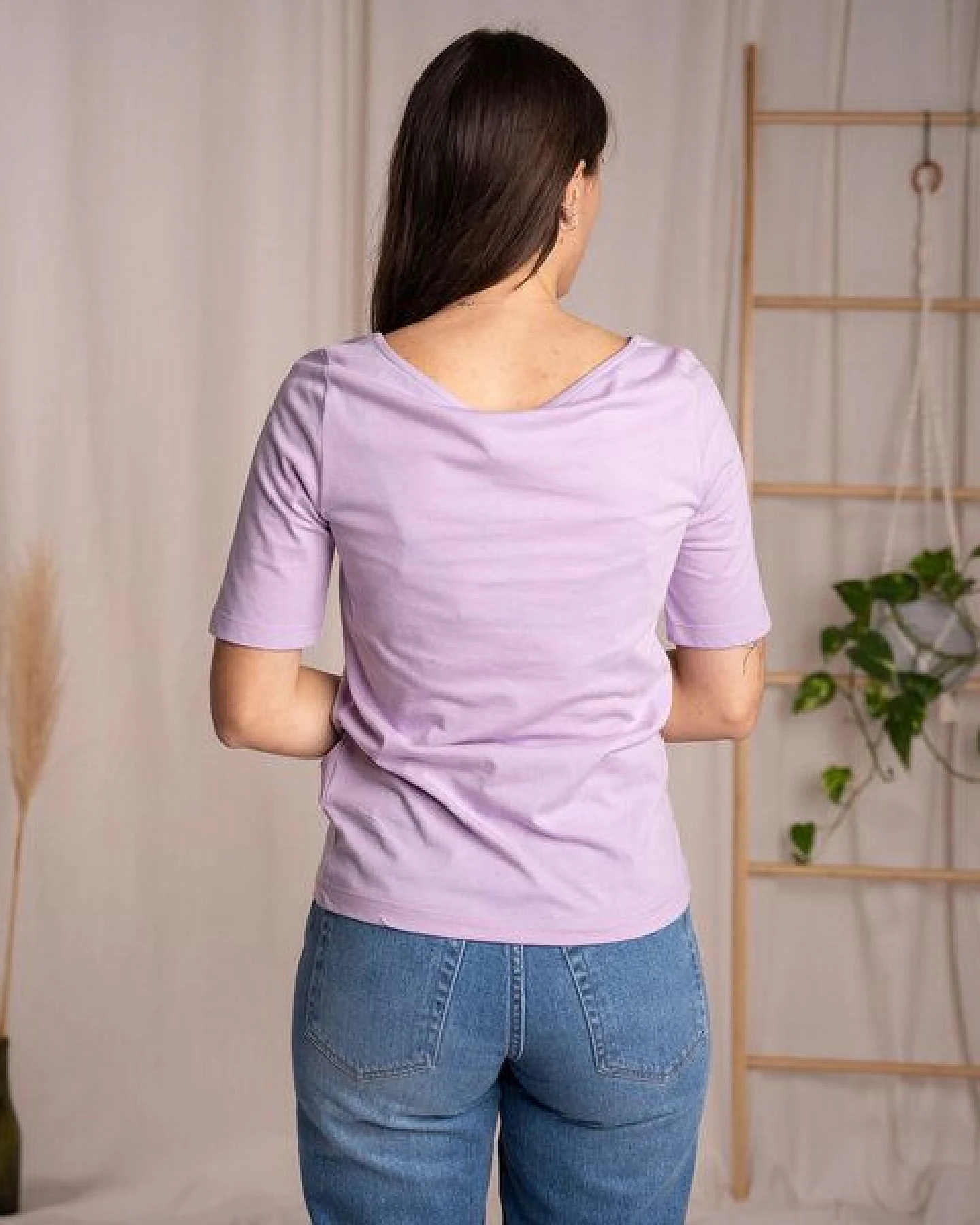 Vresh Clothing Veronika, T-Shirt mit U-Boot Ausschnitt – Ansicht 2