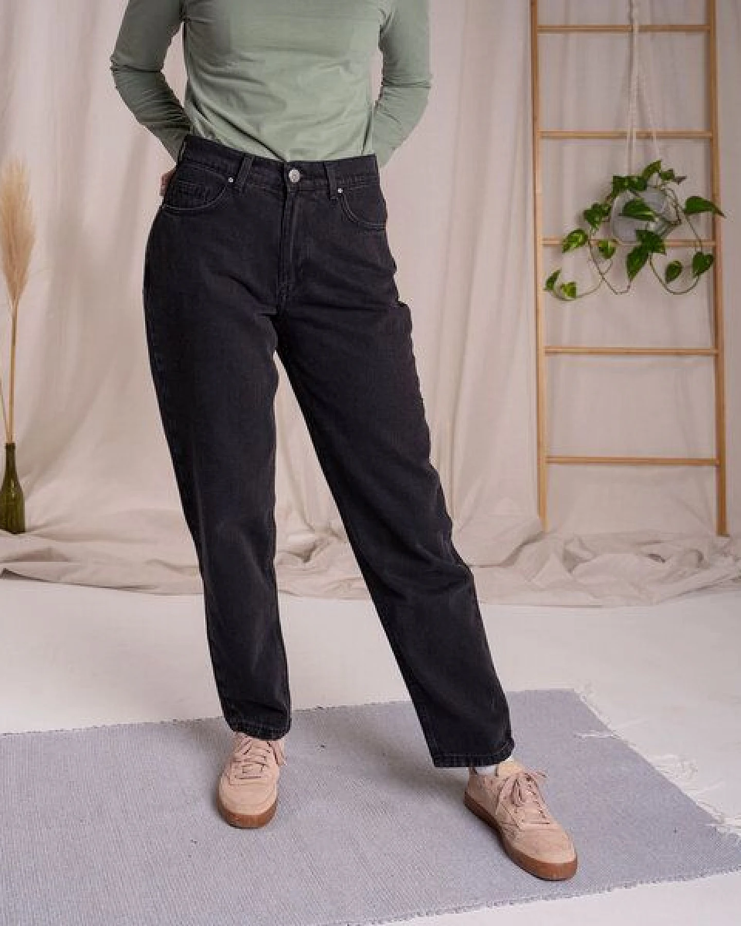 Vresh Clothing Stevanie - Boyfriend Jeans aus Biobaumwolle – Ansicht 3